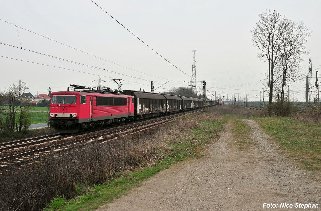 155 234-8 mit einem Groraumwagenzug auf der Fahrt nach Misburg (Ahlten 08.04.10)