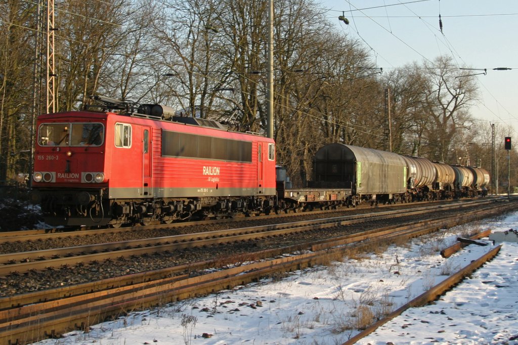 155 260-3 durchfhrt am 16.2.10 mit einem berlangem Gterzug Ratingen-Lintorf