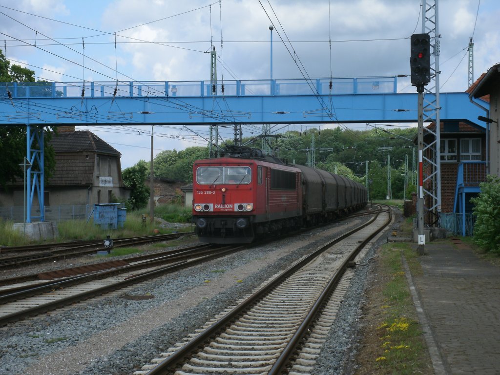 155 266 mit einem Gz aus Mukran,am 21.Juni 2013,bei der Durchfahrt durch Bergen/Rgen.