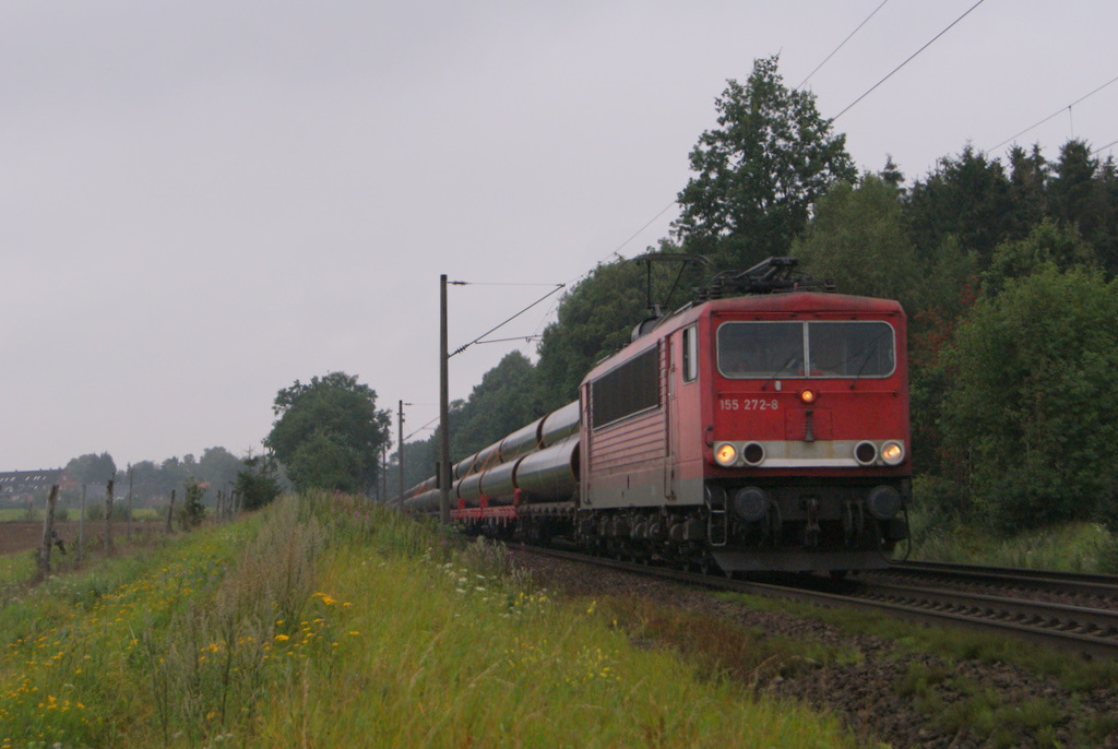 155 272-8 mit einem Rhrenzug in Reindorf am 04.08.2011