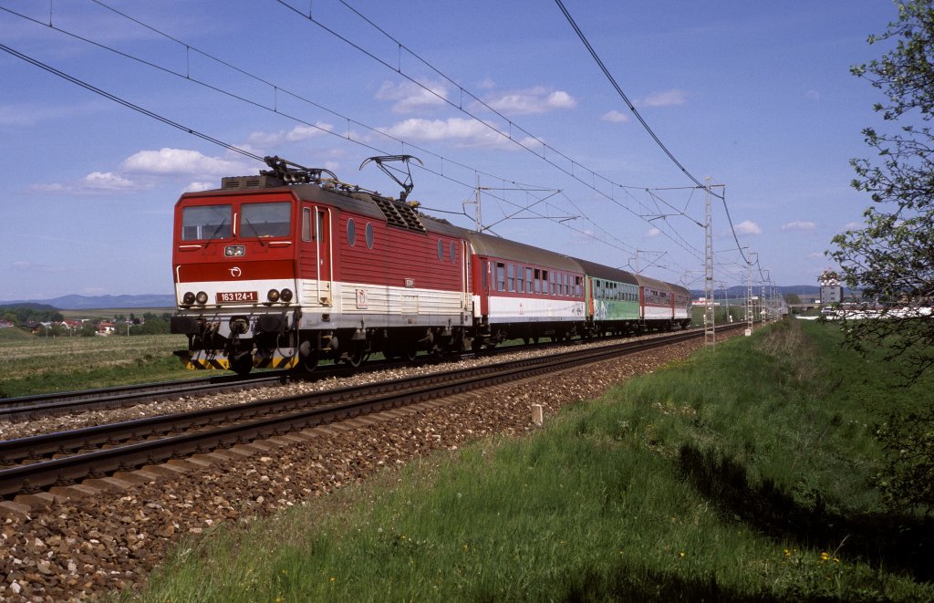 163 124  bei Poprad  12.05.11