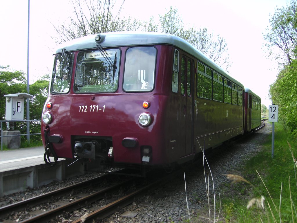 172 171 als planmige RB Lauterbach Mole-Bergen/Rgen am 23.Mai 2010 in Lauterbach Mole.