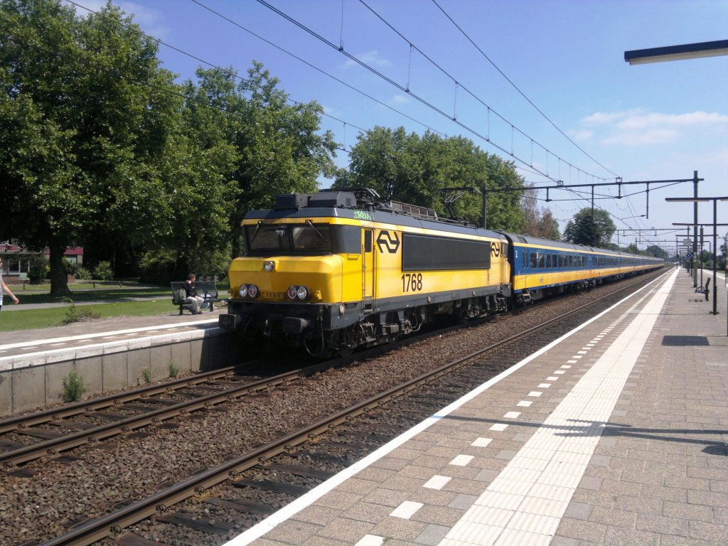 1768 Alstom BB7200 am4.6.2011 in Bf. Deurne.