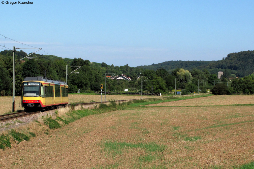 18.08.2011: Wagen 874 als S31 nach Odenheim bei Zeutern im Katzbachtal.