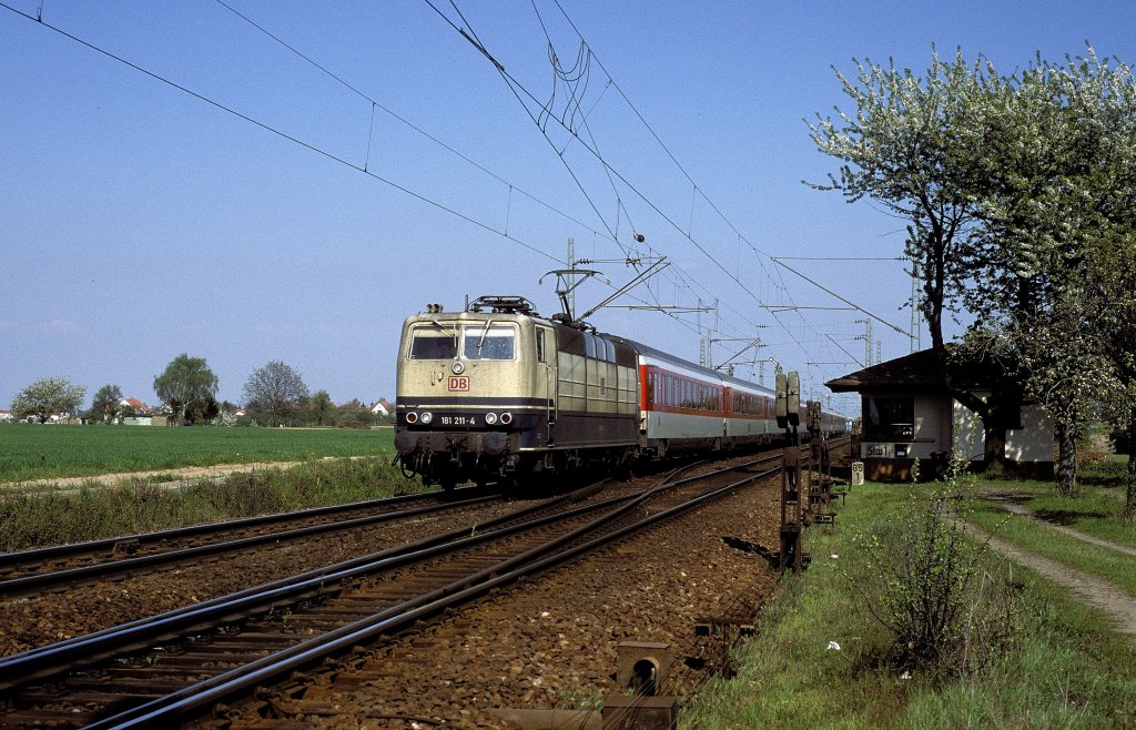 181 211  Haloch  20.04.00