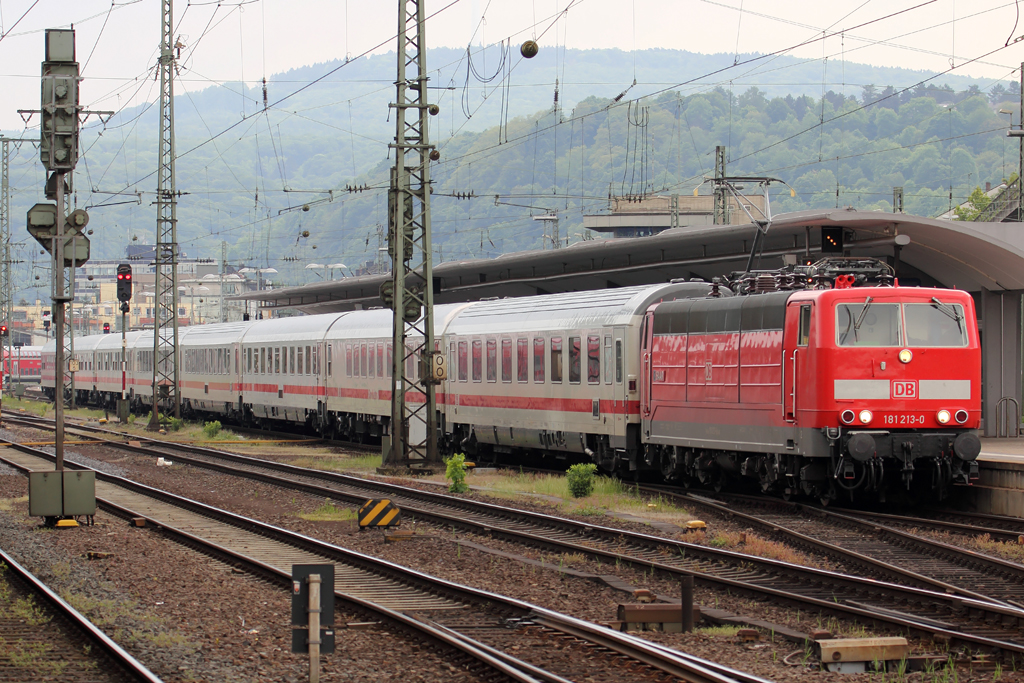 181 213-0 mit IC 134 nach Luxemburg bei der Abfahrt in Koblenz Hbf. 25.5.2013