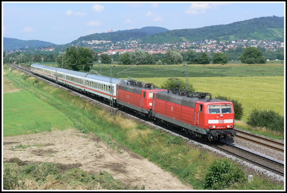 181 219 und 181 205 am 14.6.2007 mit IC 2356 bei Gro�sachsen-Heddesheim. N�chster Halt: Mannheim Hbf