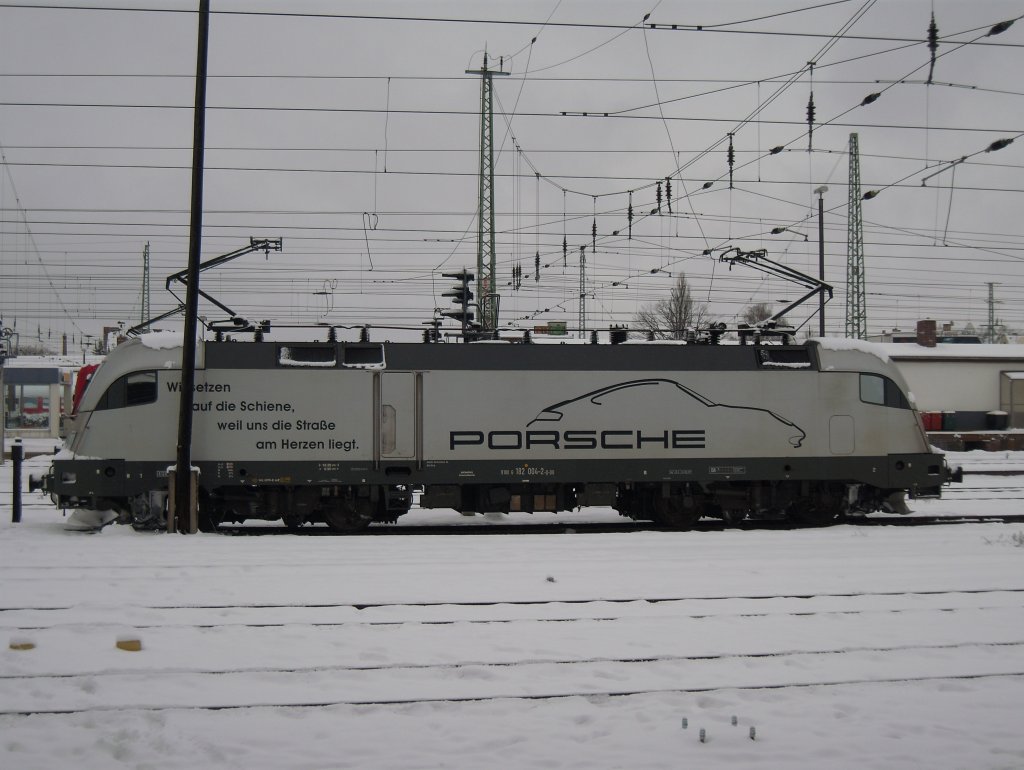 182 004 steht  eis- kalt in Cottbus.
02.01.2010