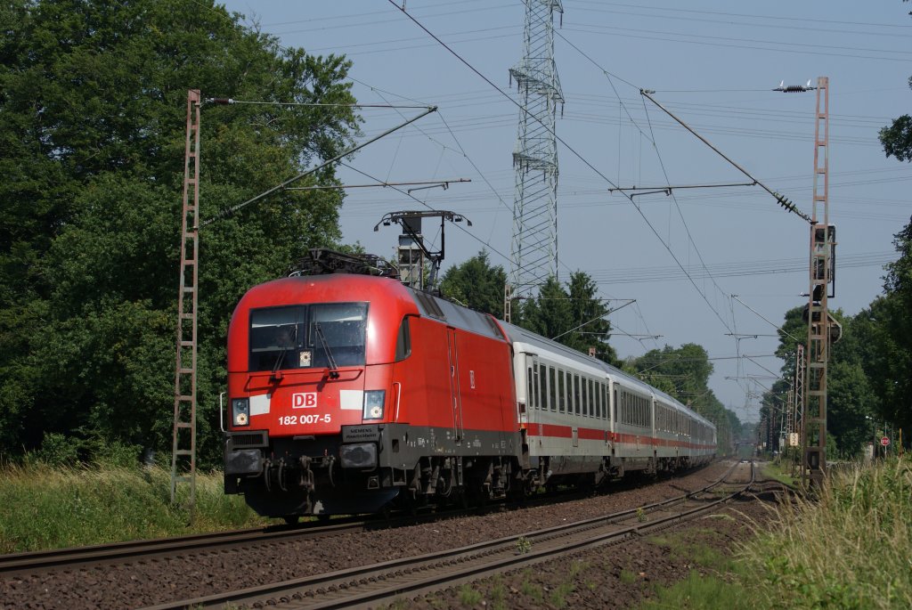 182 007-5 mit einem IC in Solingen Hbf am 23.06.2010