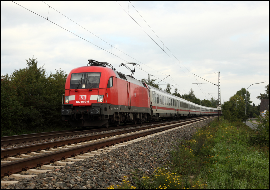 182 010 (9180 6182 010-9 D-DB) hat den IC 2023, Hamburg-Altona - Frankfurt(Main)Hbf, am Haken und wird bald Osnabrck Hbf erreichen. (19.09.2010)