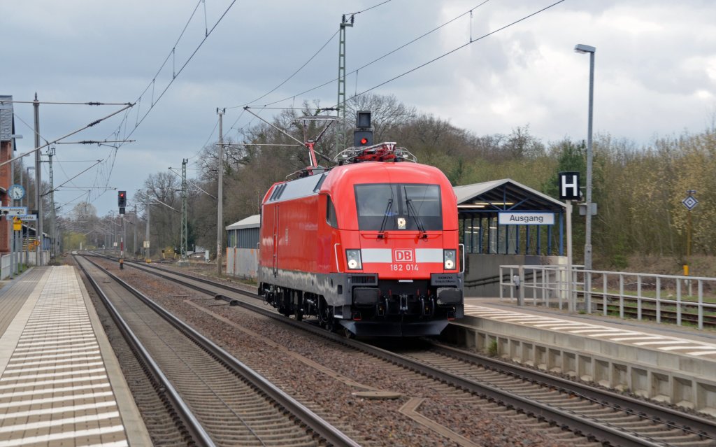 182 014 fuhr am 30.03.12 Lz durch Burgkemnitz Richtung Wittenberg. Sicherlich eine Probefahrt aus dem Aw Dessau.