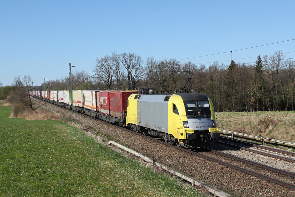 182 510 mit einem KLV Zug am 02.04.2011 bei Hilperting.