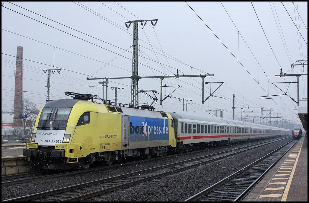 182 525 mit IC 2082 Knigssee nach Hamburg Altona am 29.03.13 in Fulda