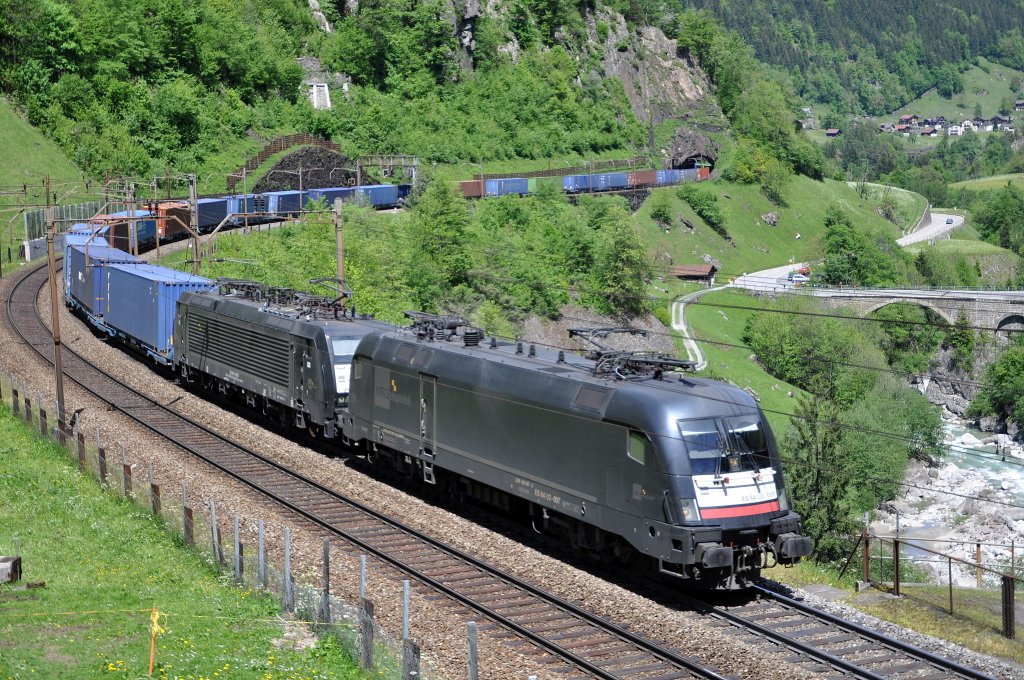 182 597 + 189 997 bei Gurtnellen 17.05.12

