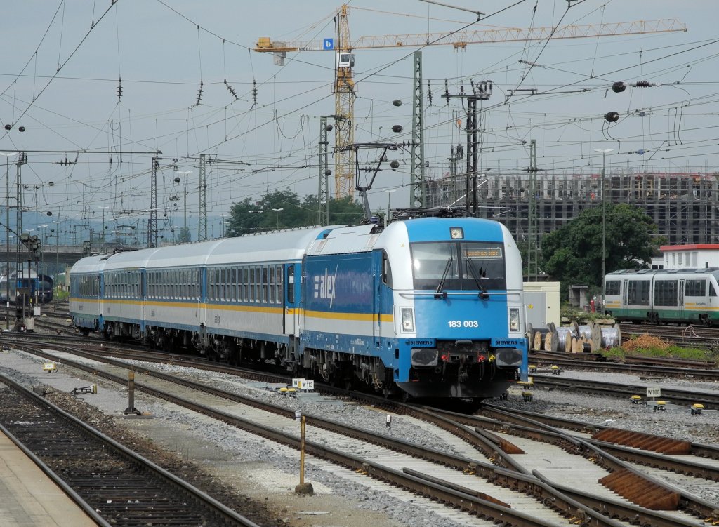 183 003 am 04.08.12 im Regensburger Hbf