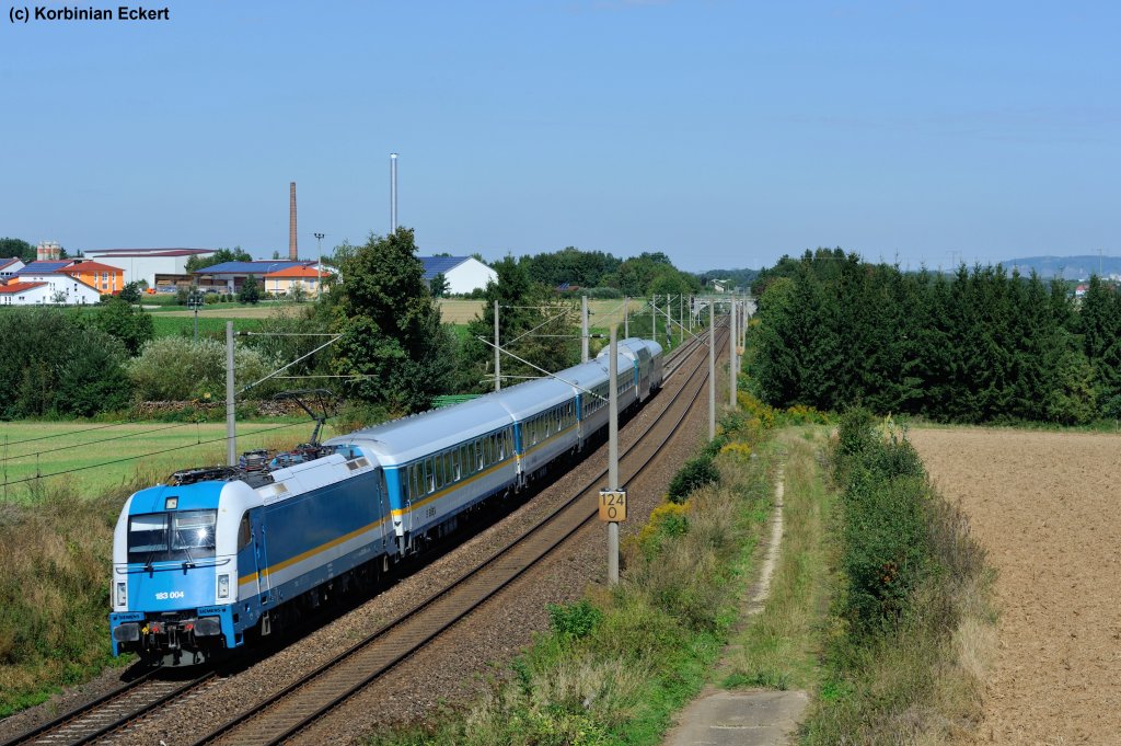 183 004 mit ALX 84111 von Hof Hbf nach Mnchen Hbf bei Kfering, 29.08.2012