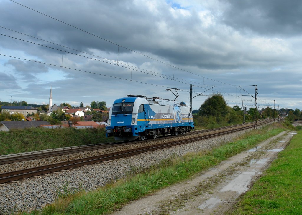 183 004  Mnchen-Prag-Ticket  bei einer berfhrungsfahrt von Linz nach Regensburg am 13.10.2012 unterwegs bei Ostermnchen.