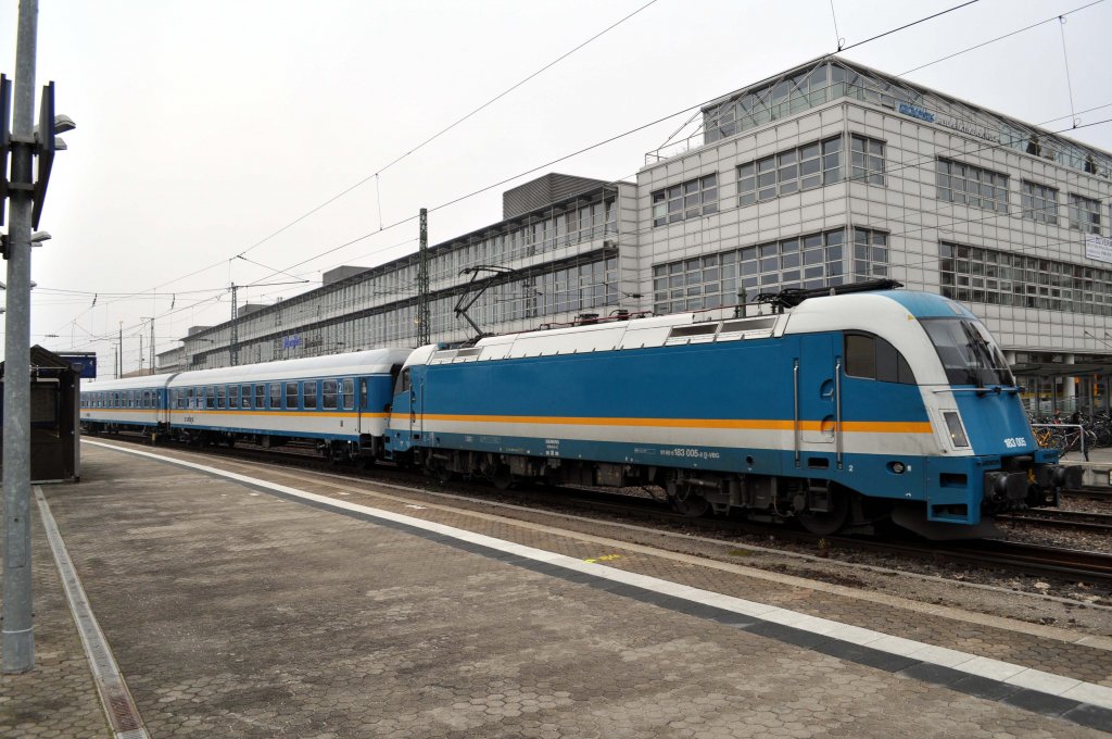 183 005 in Regensburg Hbf (02.12.2011)