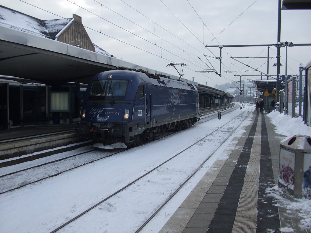 183 500-8 fuhr am 21.12.2010 als Lokzug durch Bielefeld.