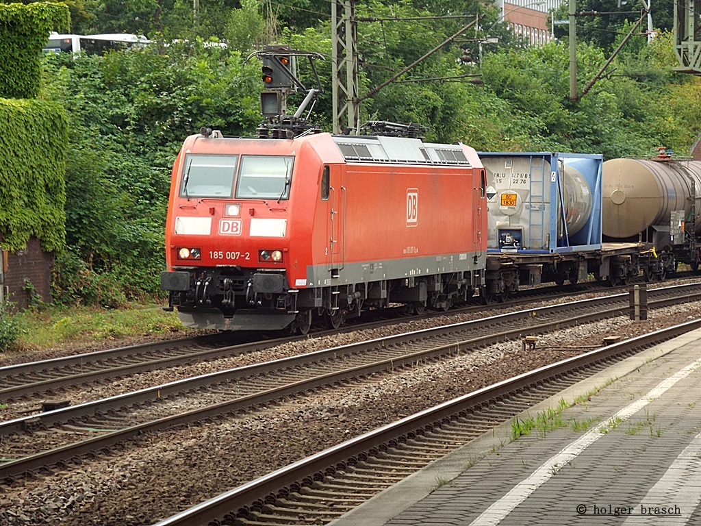 185 007-2 ist mit einen intermodal am 26.07.13 durch hamburg-harburg gefahren