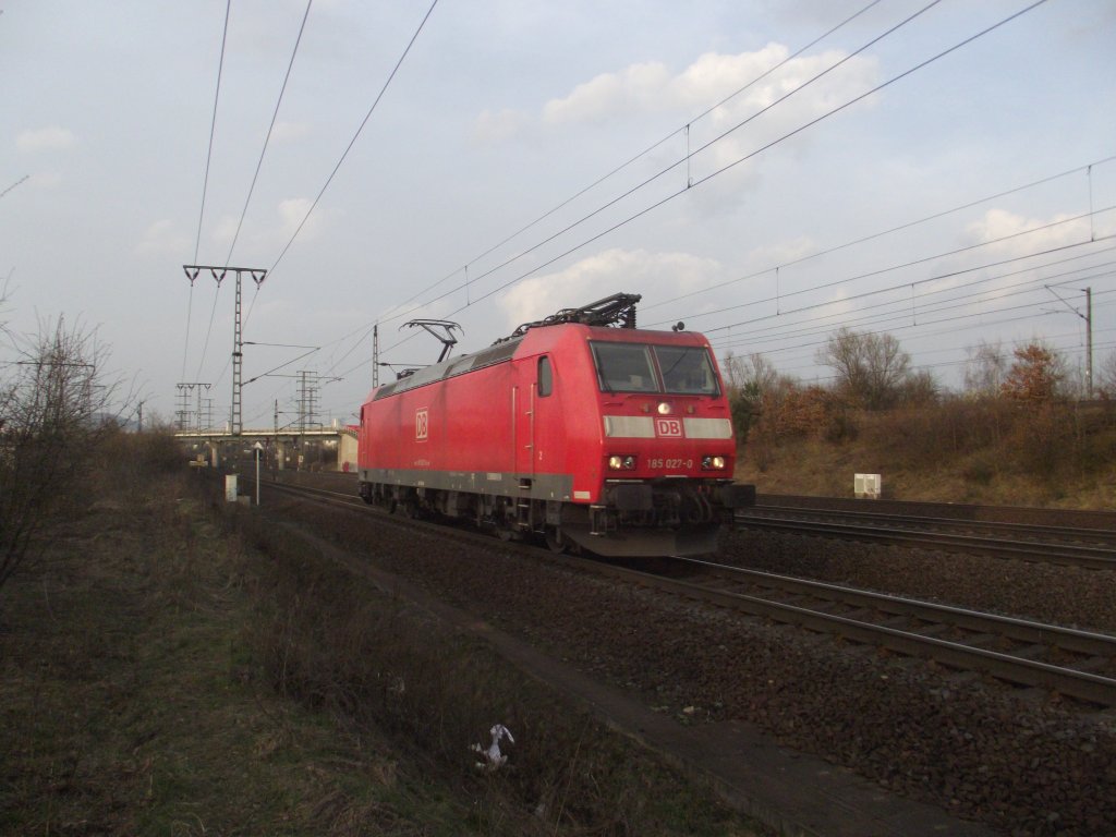 185 027-0 als Lz gen Sden (Fulda, 25.03.11)