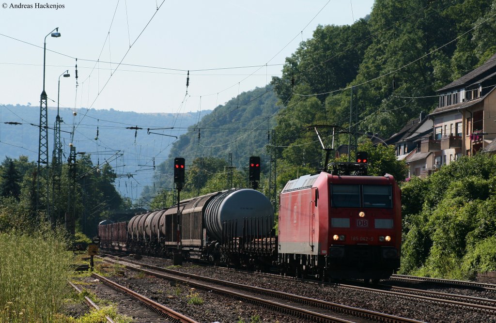 185 042-9 mit einem Mischer in Oberwesel 20.7.10