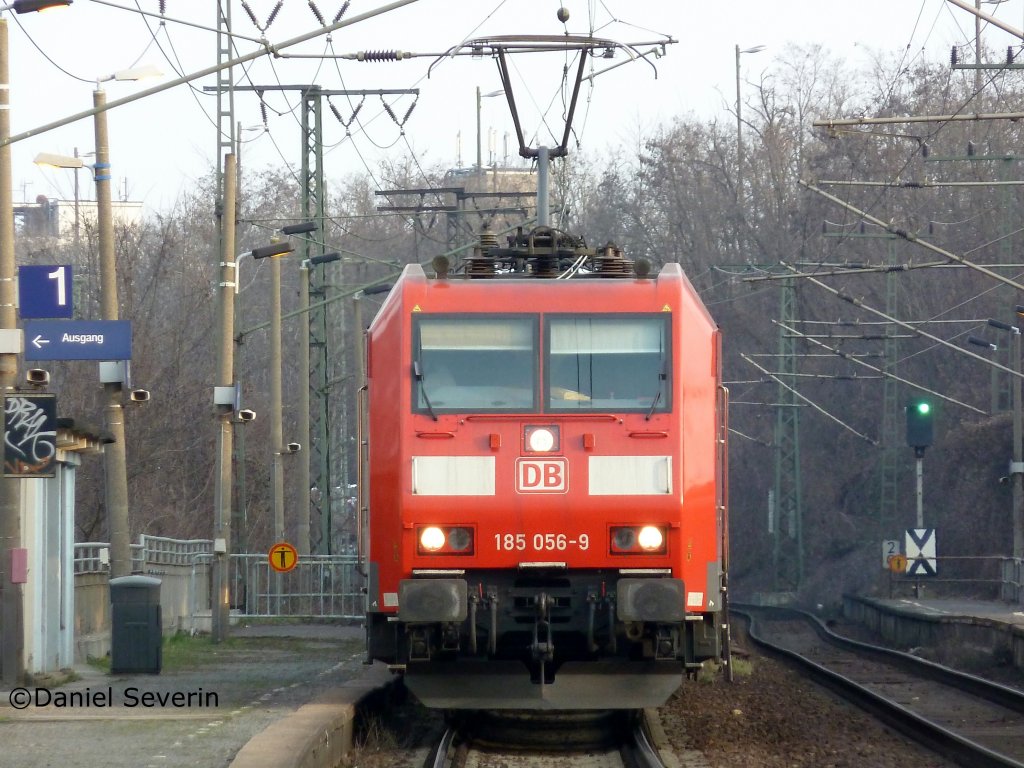 185 056 durchf�hrt mit ihrem Kesselwagenzug Dresden Cotta.
25.03.11