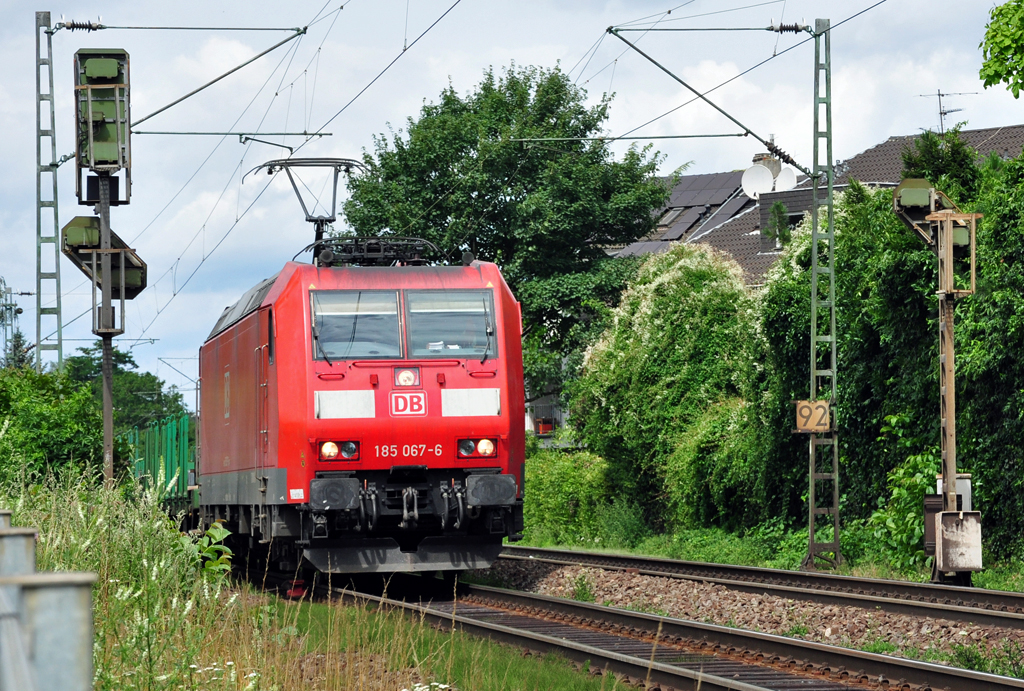 185 067-6 Gterzug durch Bonn-Beuel - 18.07.2012
