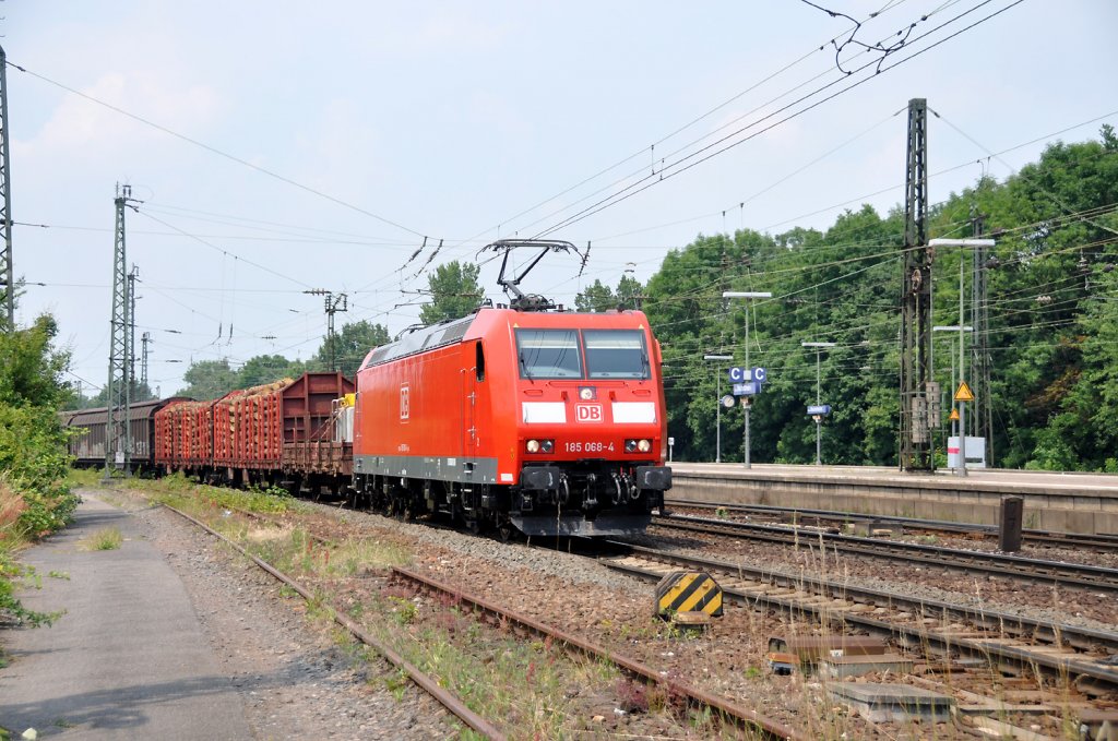 185 068 ist mit gem.GZ in Mainz-Bischofsheim Richtung Gro-Gerau unterwegs am 25.6.10