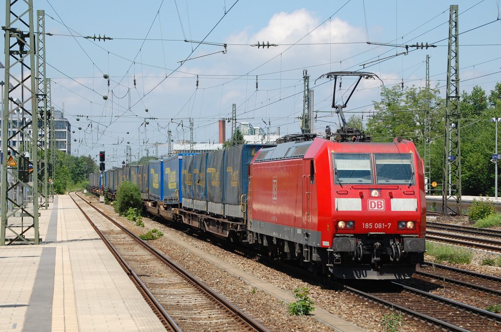 185 081-7 mit einem LKW-Walther KLV am 4.6.2011, Mnchen Heimeranplatz