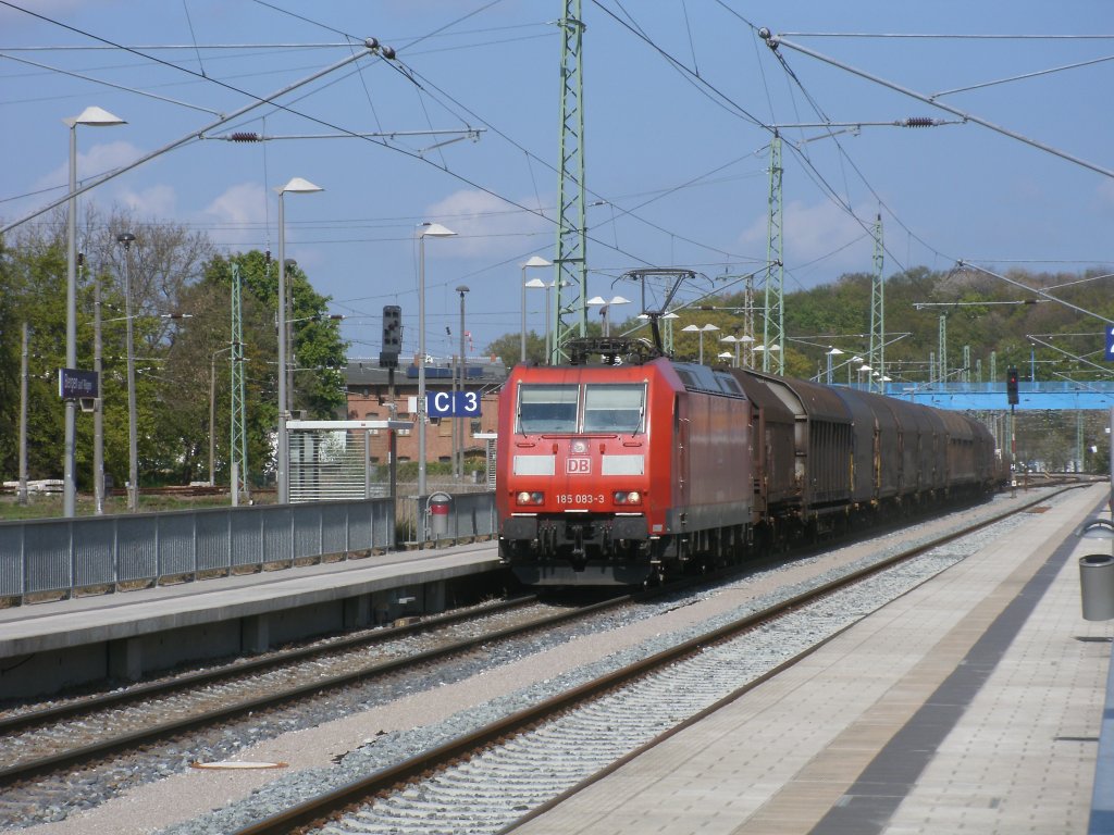 185 083 war am 05.Mai 2011 unterwegs auf R�gen,so kam Sie von Mukran auch durch Bergen/R�gen.