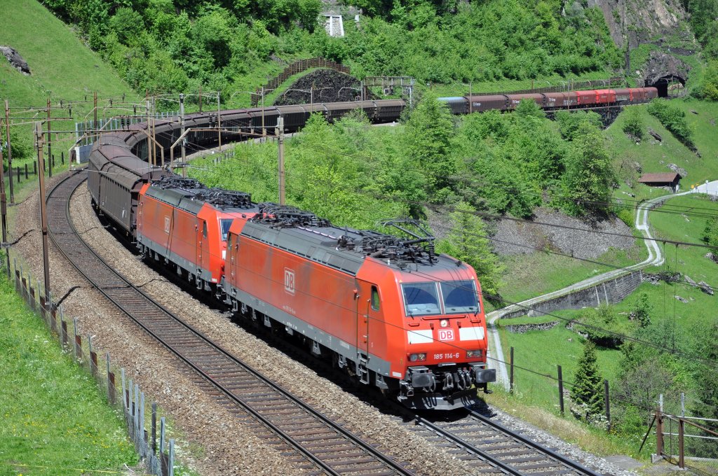 185 114 + 185 126  bei Gurtnellen  17.05.12