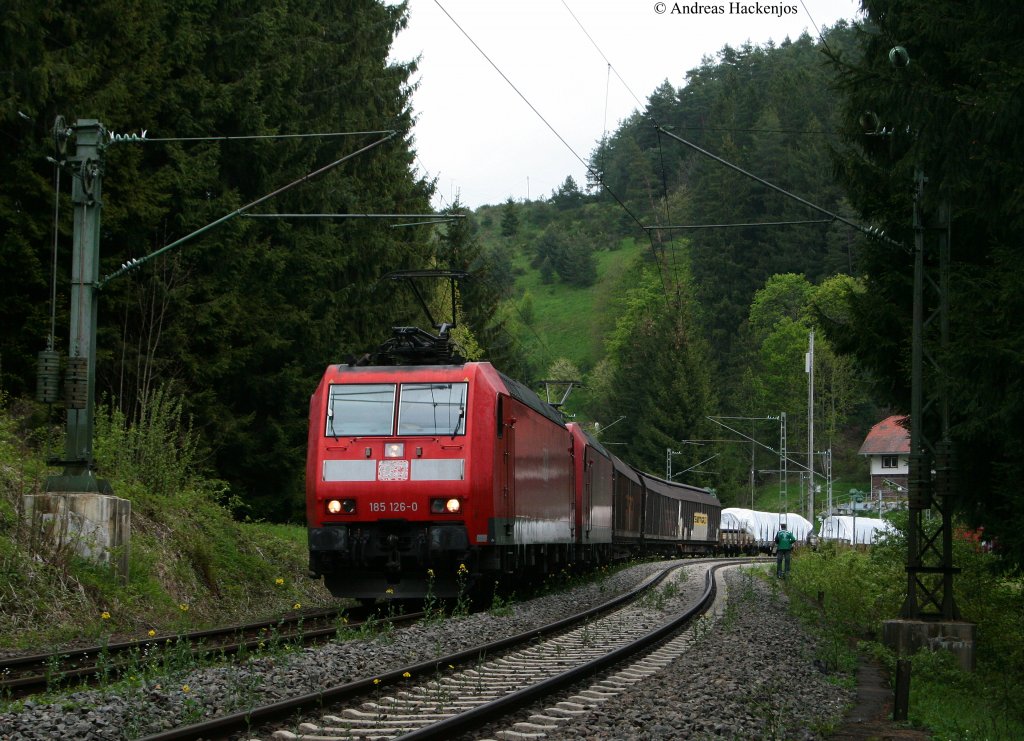 185 126-0 und 130-2 mit dem umgeleiteten FE 44696 (Zrich Limmattal - Kornwestheim Rbf) bei Nubach 22.5.10