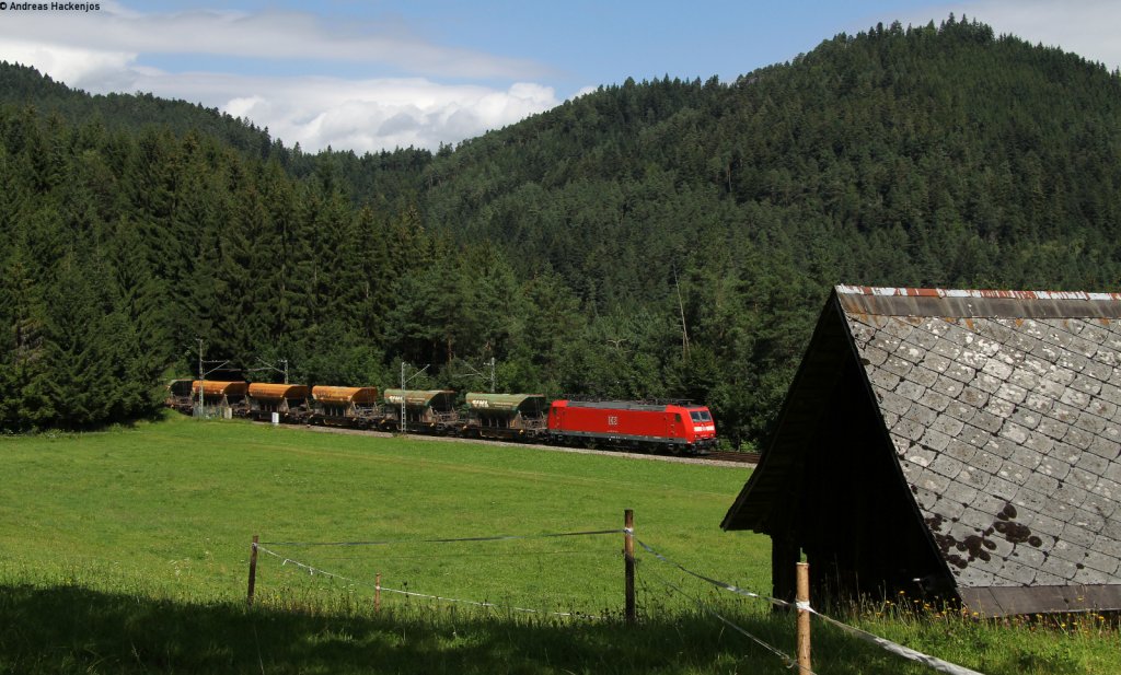 185 127-8 mit dem GB 61819 (Friesenheim-Villingen(Schwarzw) bei Niederwasser 31.7.12
