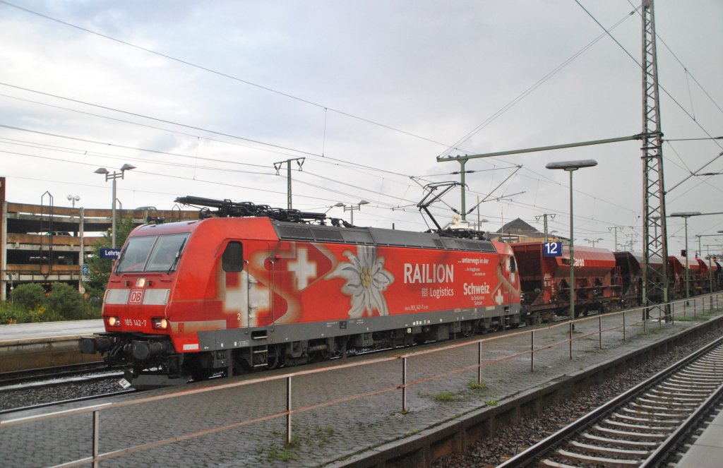 185 142-7 fhrt 02.09.10 in Lehrte ein.