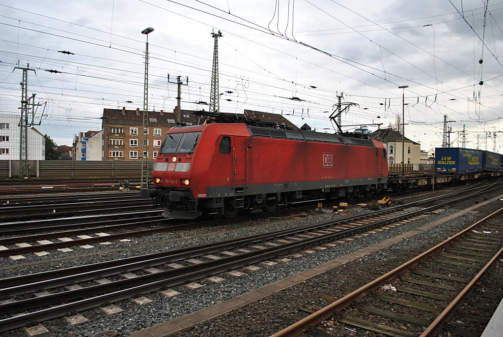 185 143-5, fhrt mit Gterzug durch Hannover HBF, am 14.11.10