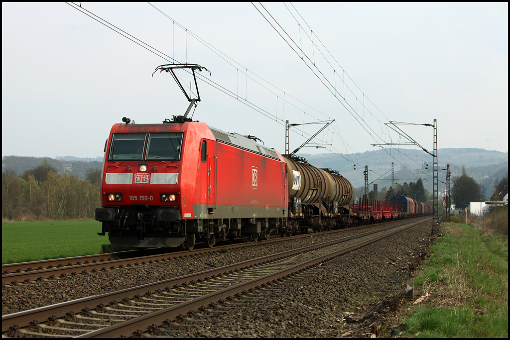 185 150 (9180 6185 150-0 D-DB) ist mit einem abendlichen Gterzug in Richtung Hagen unterwegs. (13.04.2010)