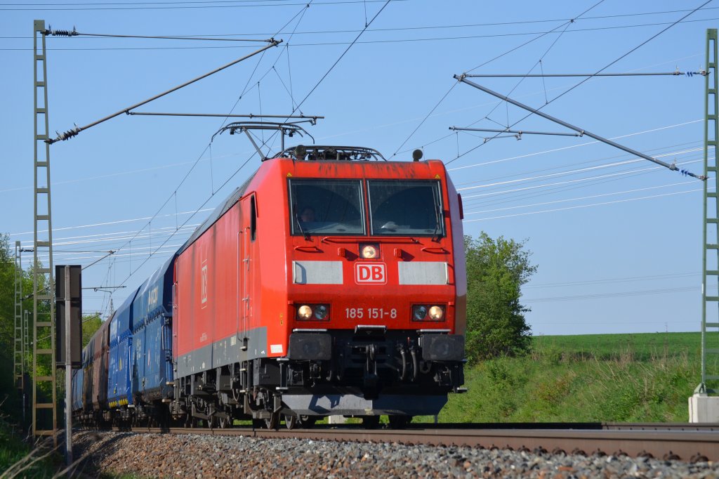 185 151 mit Kohlenzug auf der Kbs 840 bei Redwitz. 24_04_2011 ca 17:28


