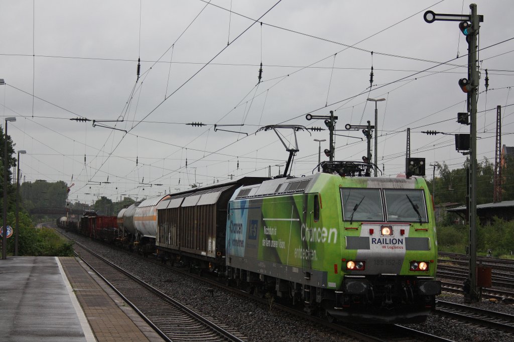 185 152  K+S  am 16.6.12 mit einem gemischten Gterzug in Dsseldorf-Rath.