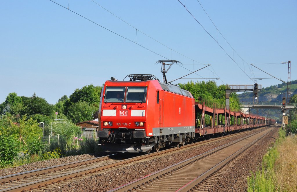 185 156 mit einer Leerwagengarnitur in Richtung Wrzburg in Thngersheim am 24.7.2012