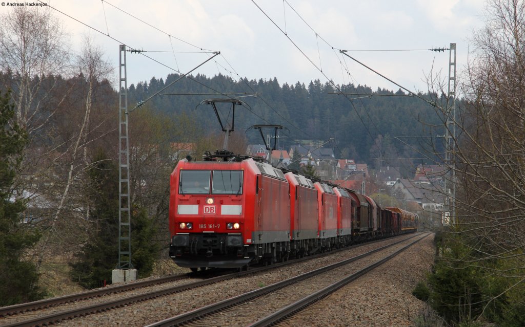 185 161-7;079-1;184-9 und 081-7 mit dem EK 55834 (Villingen-Offenburg Gbf) bei St.Georgen 13.4.12