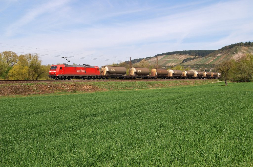 185 164 mit Kesselzug bei Himmelstadt (22.04.2010)