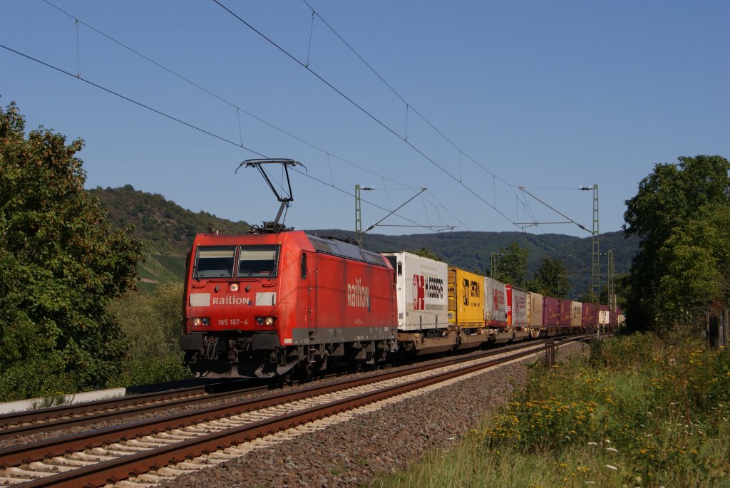 185 167-4 mit einem KLV Zug in Osterspai am 20.08.2011