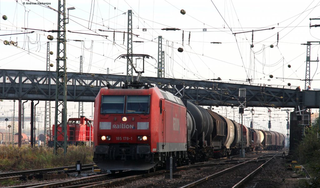 185 178-1 mit einem Mischer in Karlsruhe Gbf 29.10.11