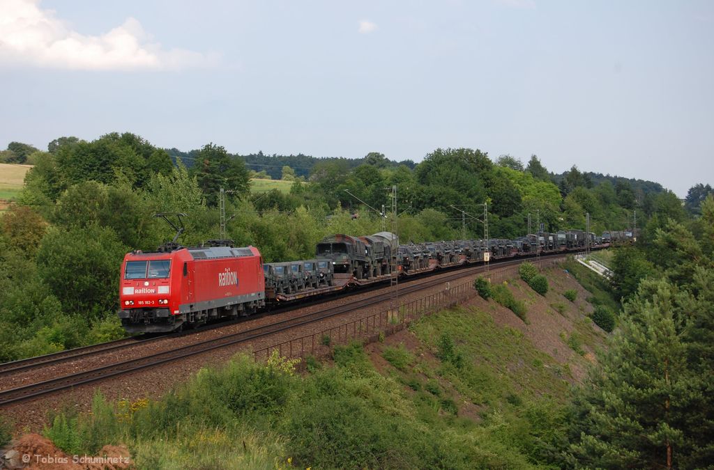 185 182 mit Milit�rzug am 06.07.2011 bei Laaber