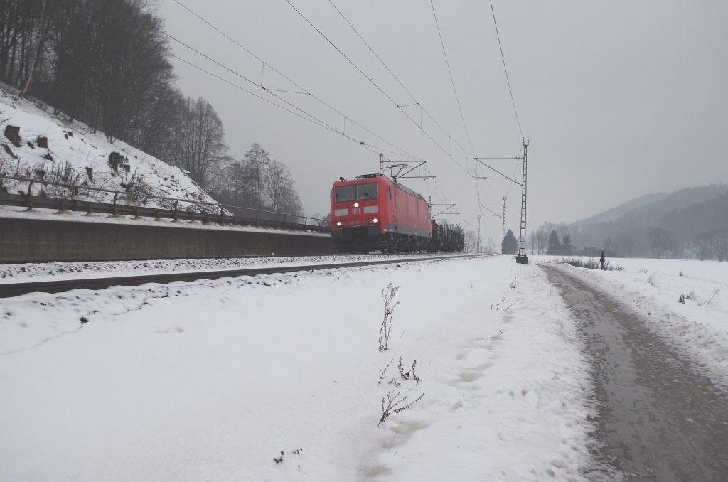 185 187 mit gemischten Gz zwischen Gundelsdorf und Kronach am 15.12.2012. 