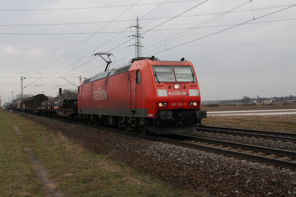 185 196 mit GZ in Richtung Mannheim.Am 20.02.10 in Lampertheim.