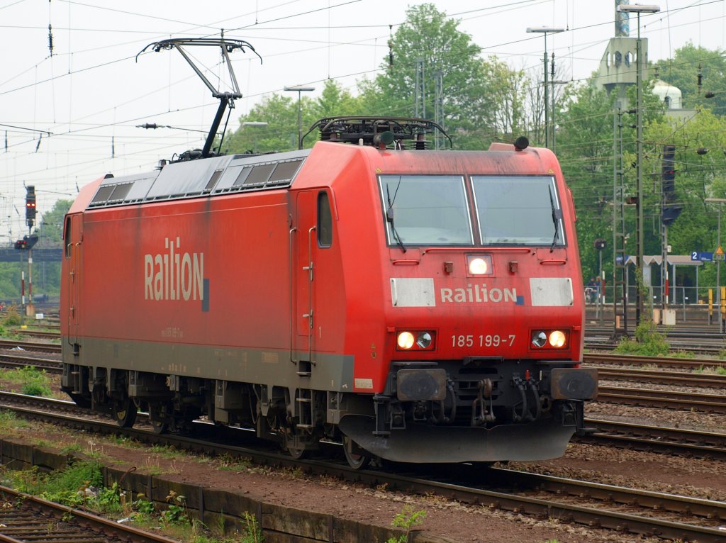 185 199-7 rangiert am 11.05.2010 in Aachen West