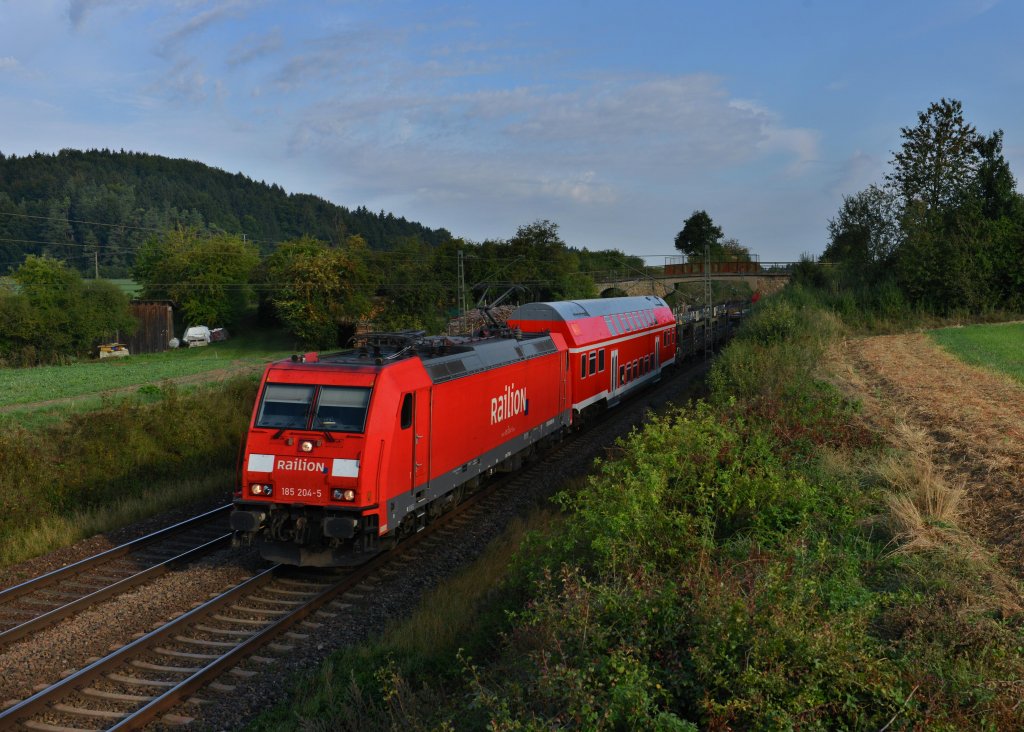 185 204 mit einem Gterzug am 11.09.2012 unterwegs bei Dettenhofen.