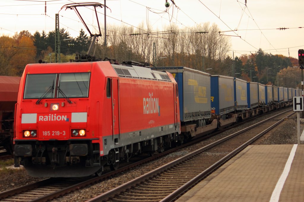 185 219-1 Railion in Hochstadt/ Marktzeuln am 05.11.2011.